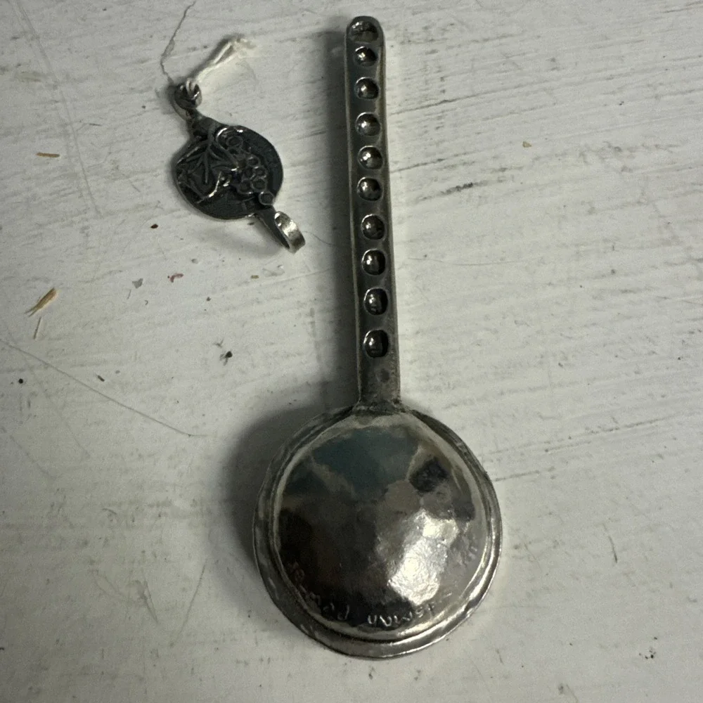 N/A ornate pewter
