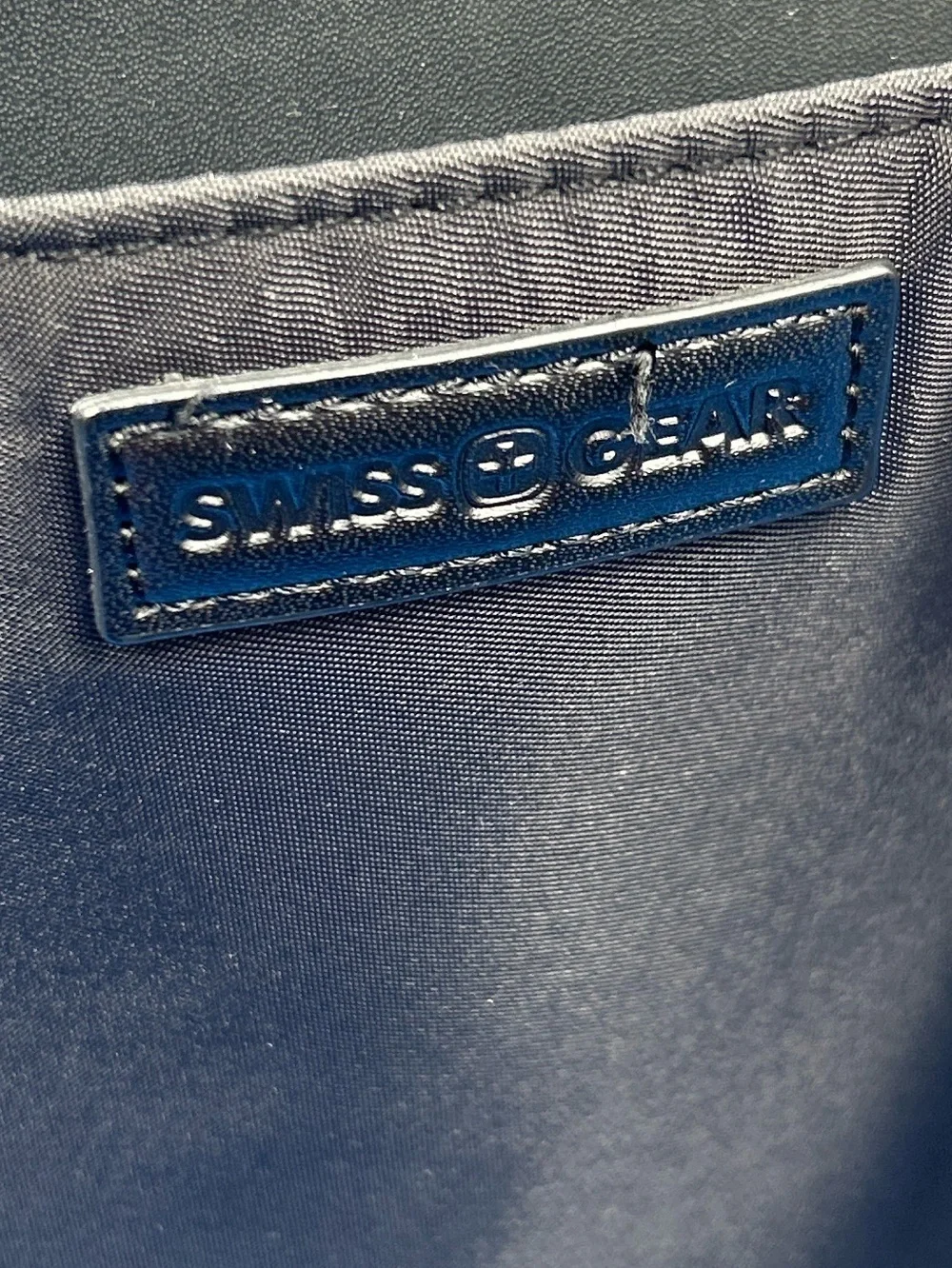 Swiss Gear sleek black