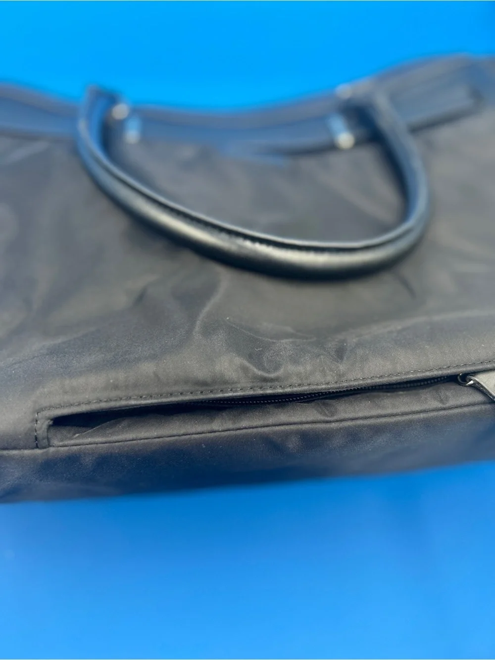 Swiss Gear sleek black