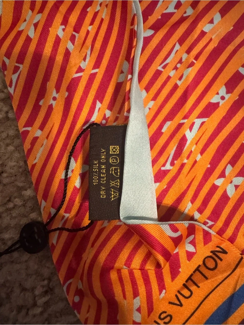 Louis Vuitton logo light look