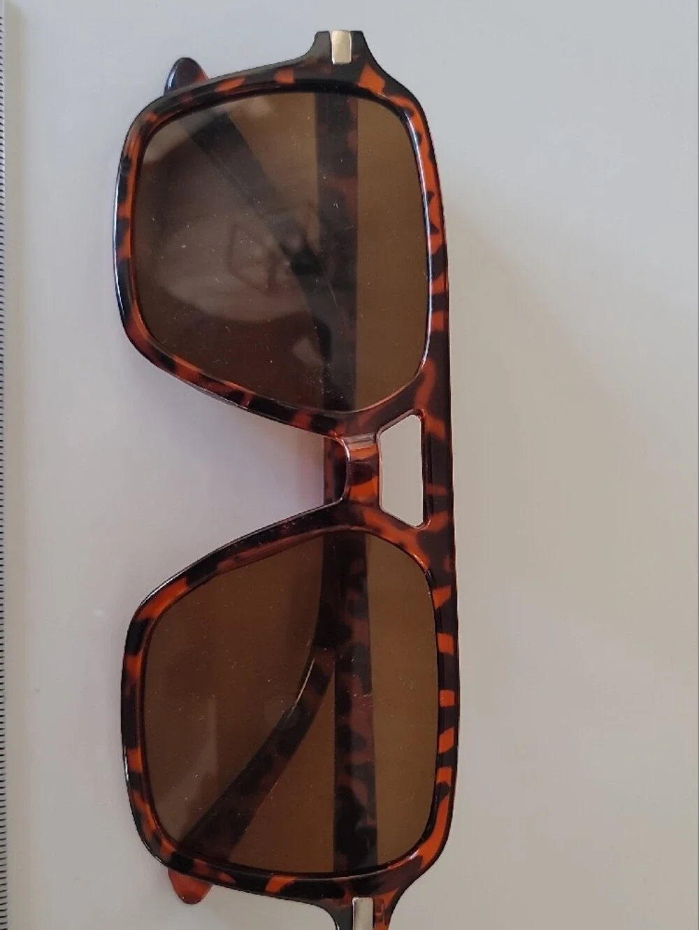Cat2 stylish tortoiseshell