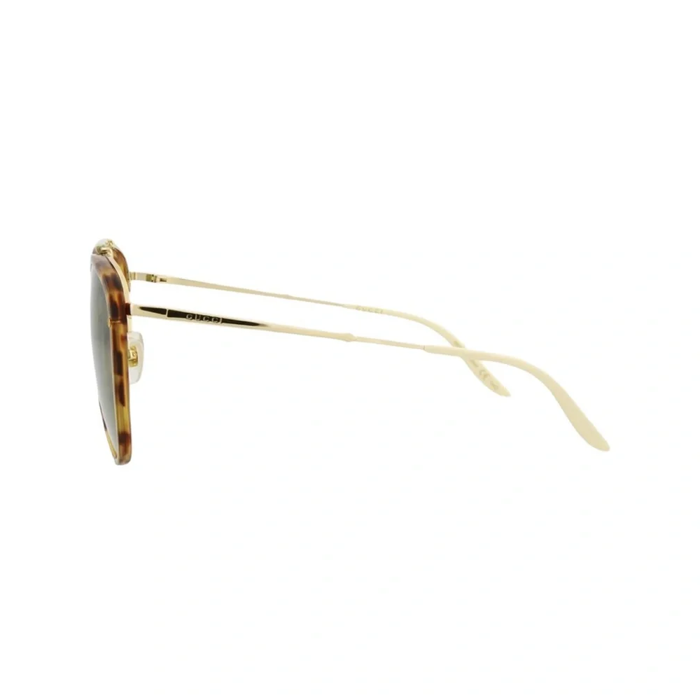 Gucci sunglasses model