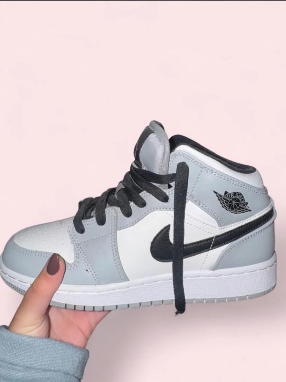 Jordan mid smoke