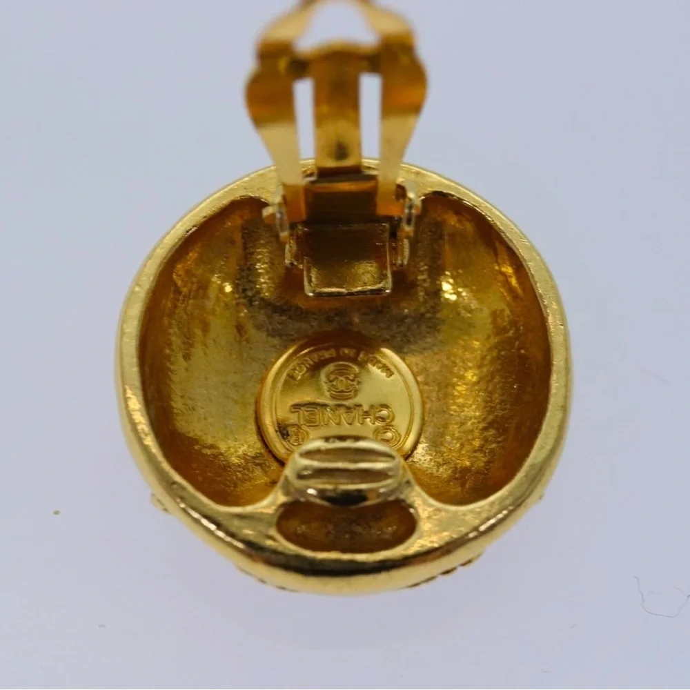 CHANEL vintage gold