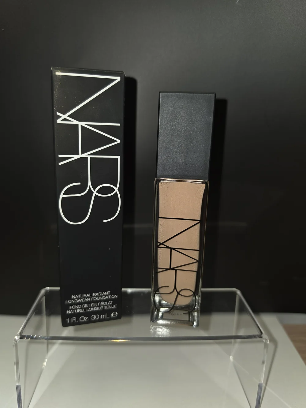 DISCONTINUED! NARS NATURAL RADIANT LONGWEAR FOUNDATION- 