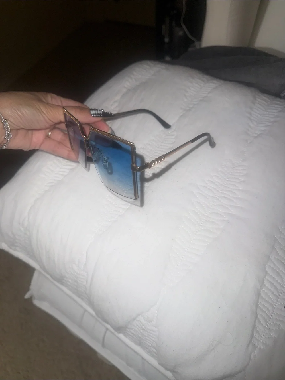 N/A stylish rimless