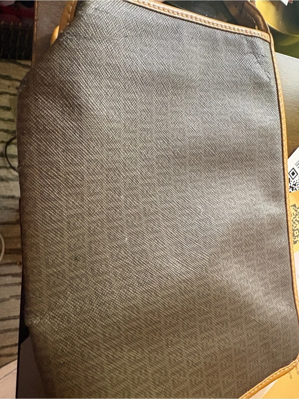 Fendi elegant brown