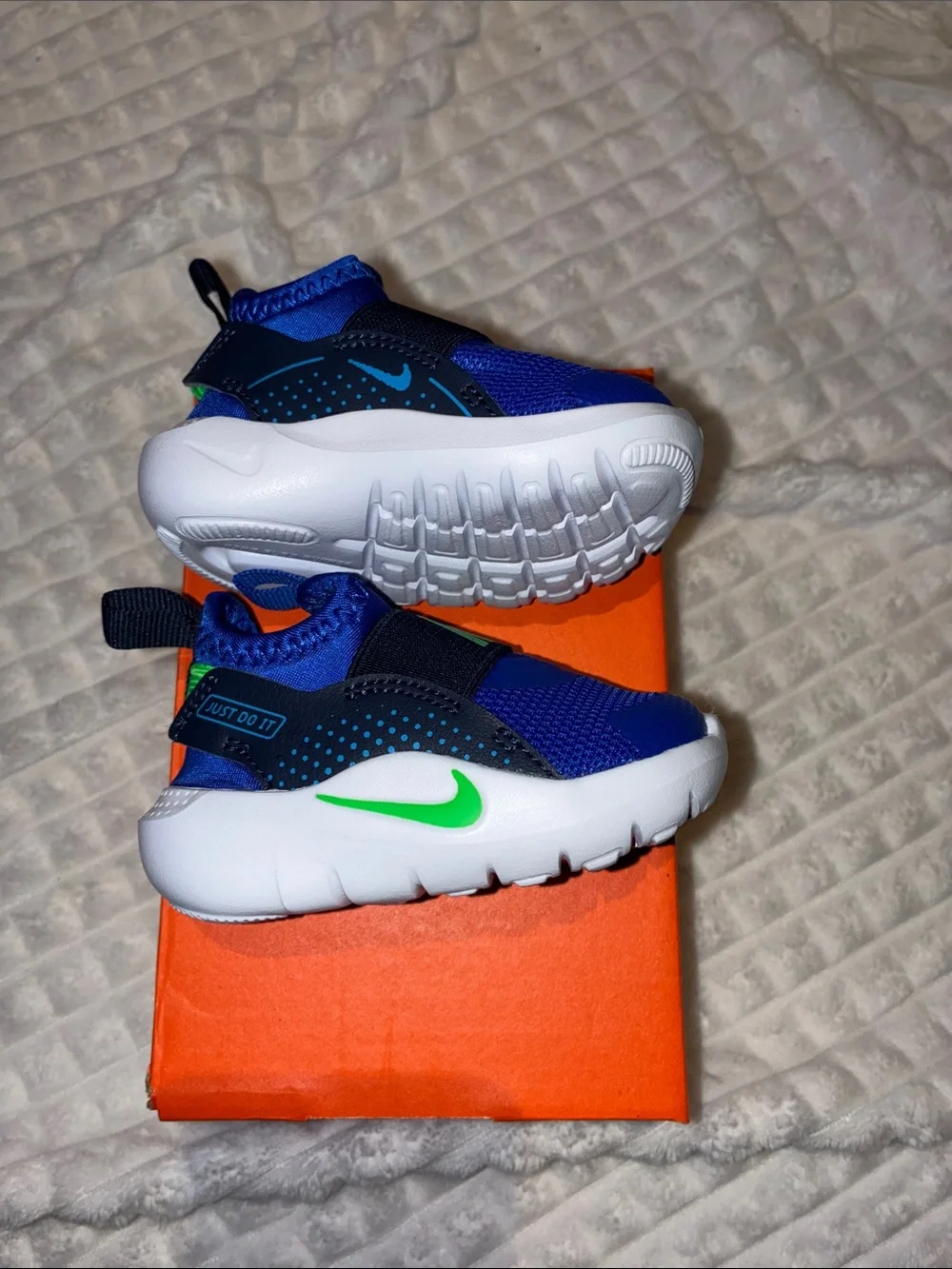Nike easy pull