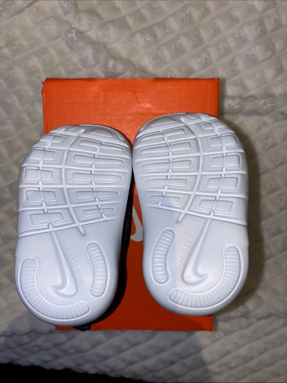Nike easy pull