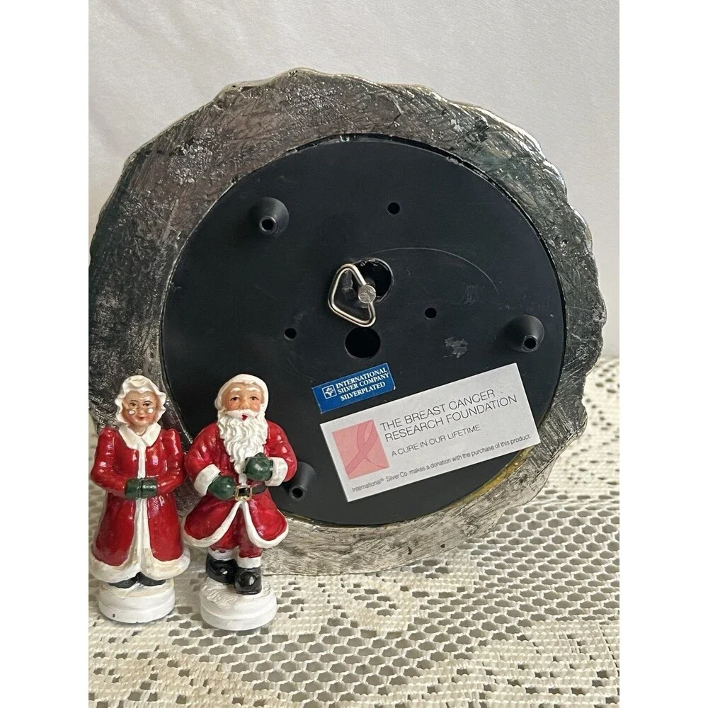 1990s International Silver Santa Mrs Claus On Ice Musical Music Box Christmas