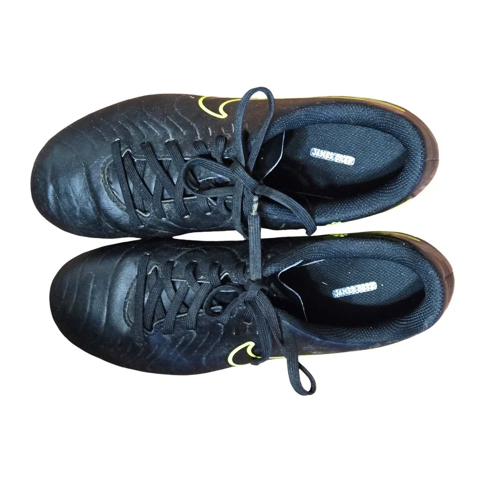 Nike classic performance
