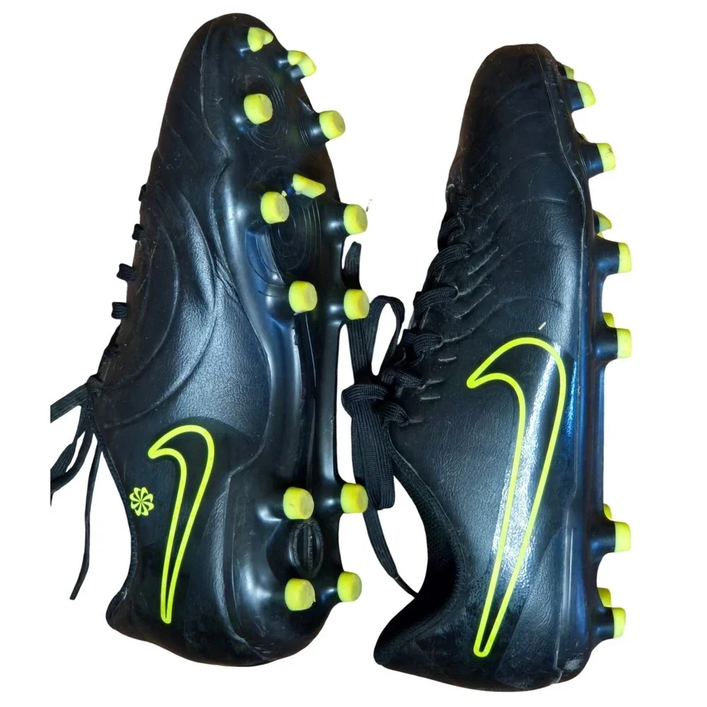 Nike classic performance