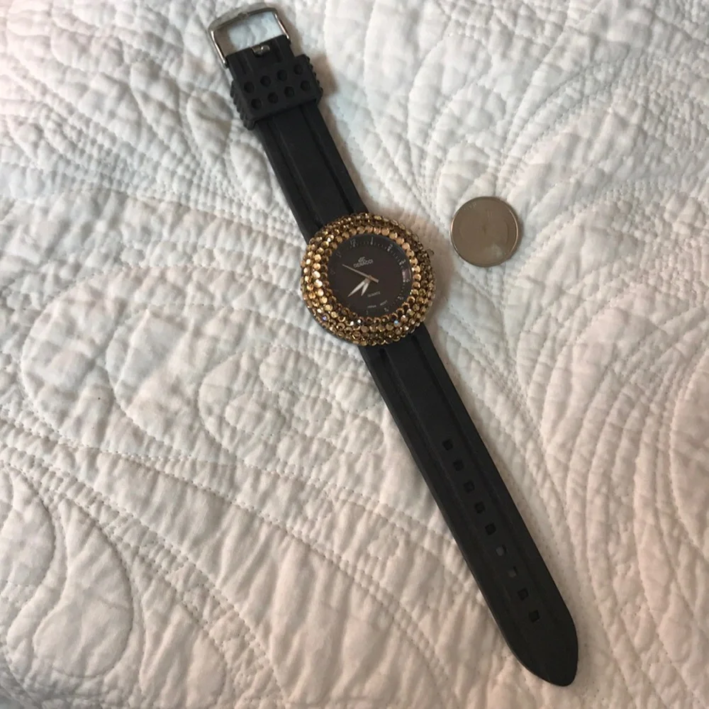 Denacci Watch‎