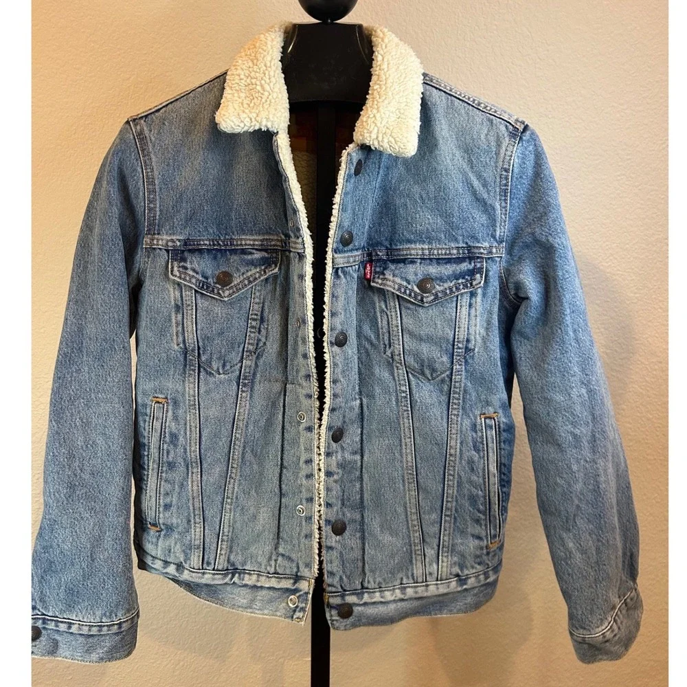 Levis‎ Mens Sherpa Lined Denim Trucker Jacket Medium Wash Blue Size Small