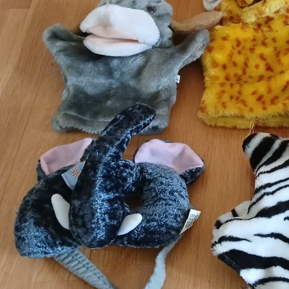 N/A hand puppets