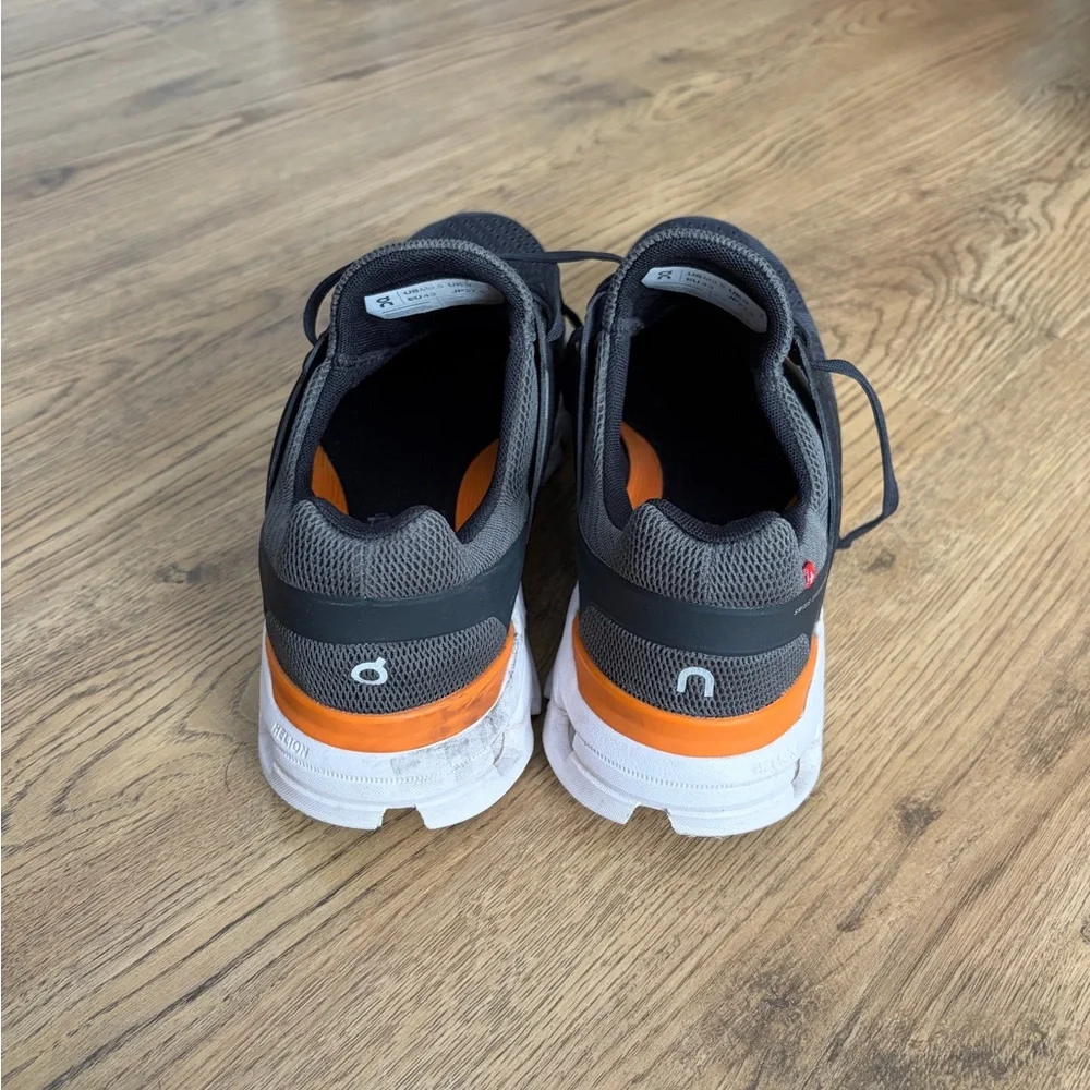 On Running size color