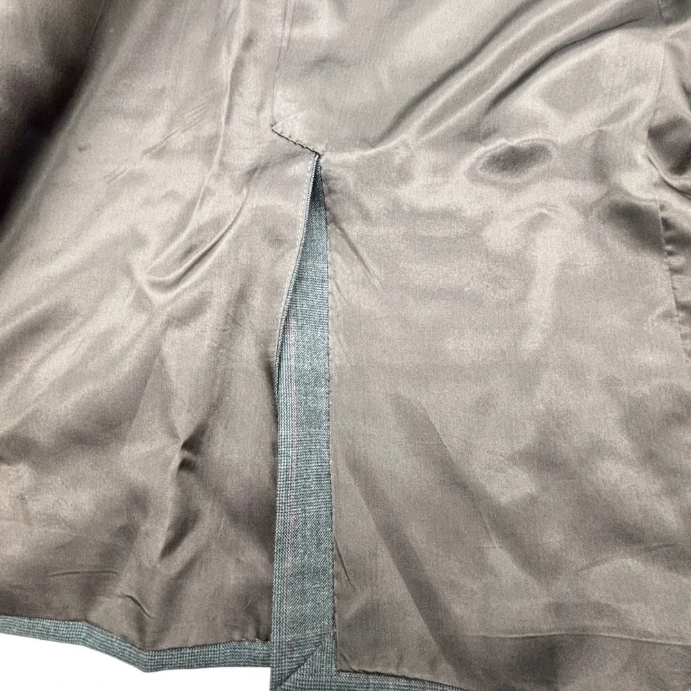 Changs Tailoring Co this hand