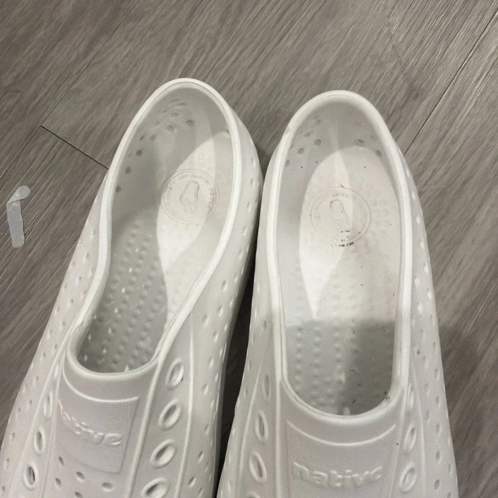 Native Shoes native white