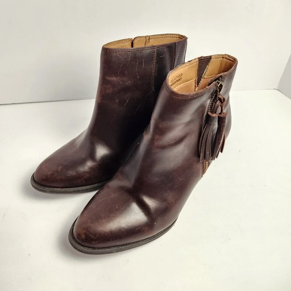 Vionic Women's Brown Leather Side Zip‎ Preppy Booties Size 7