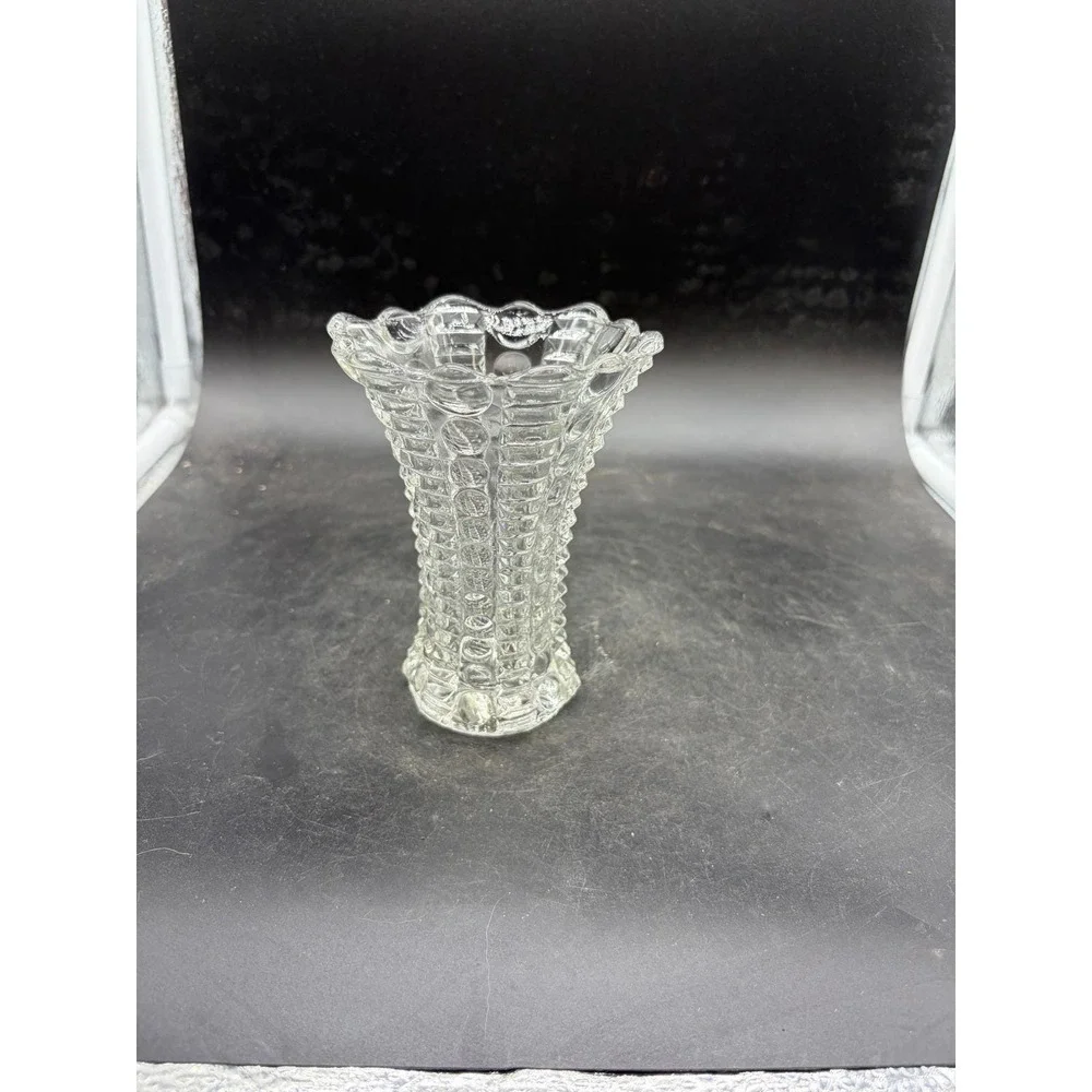 The Unbranded Brand vintage clear