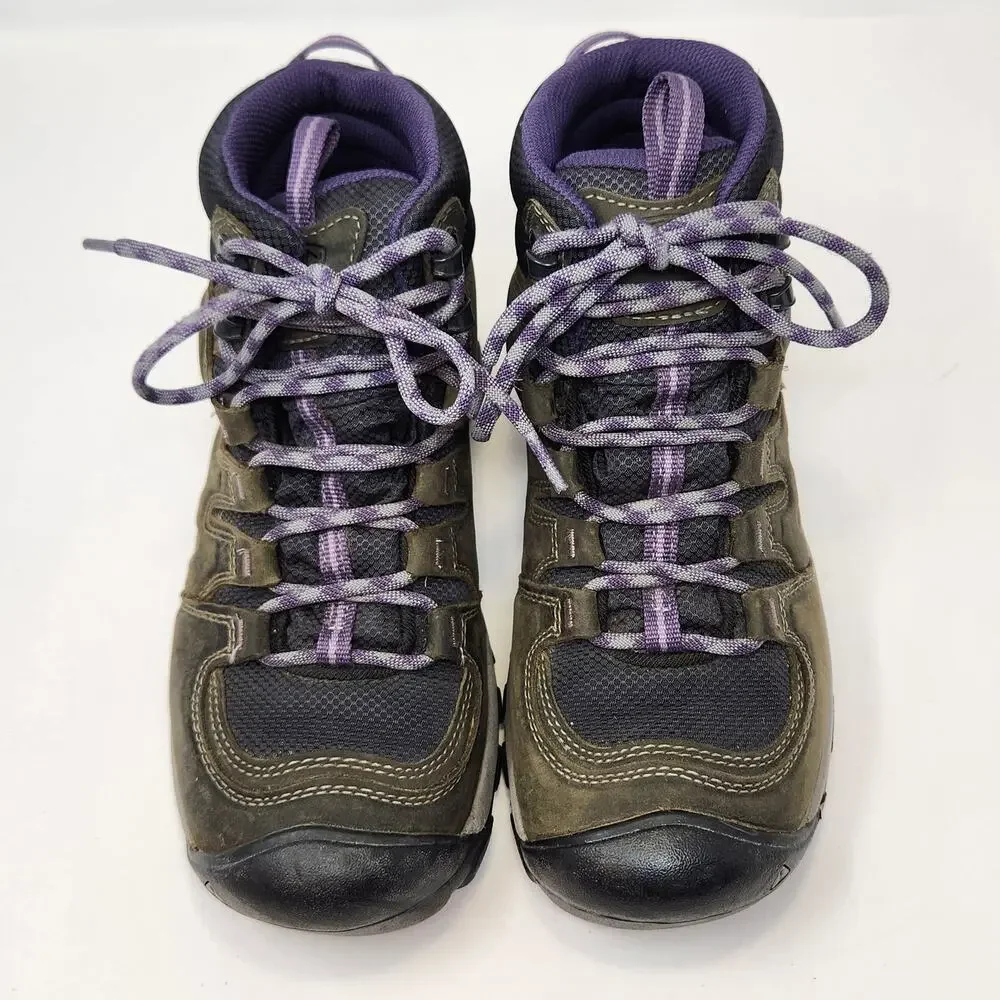 Keen women gypsum