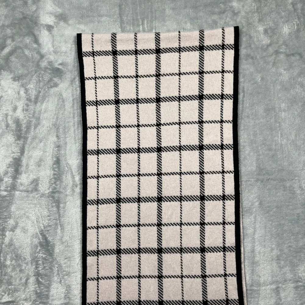 Coach knit scarf
