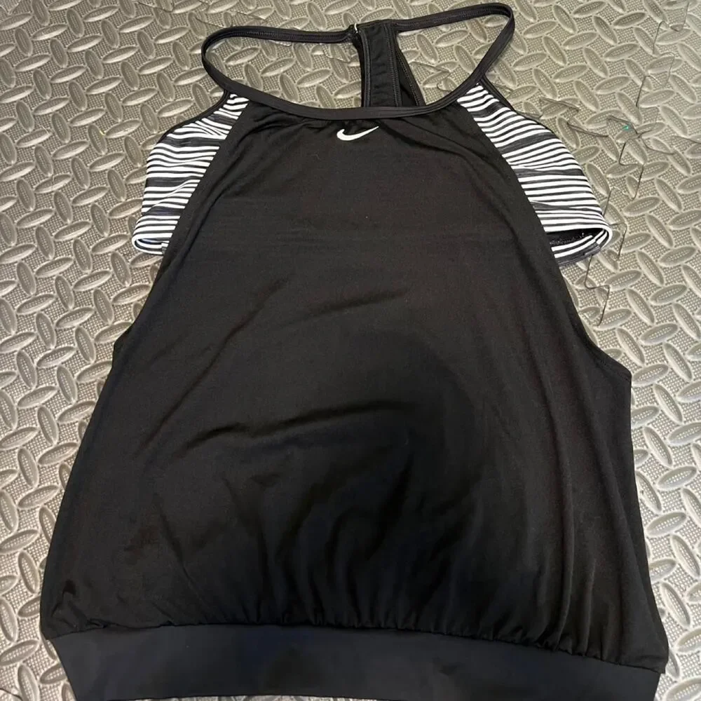 Nike women’s layered