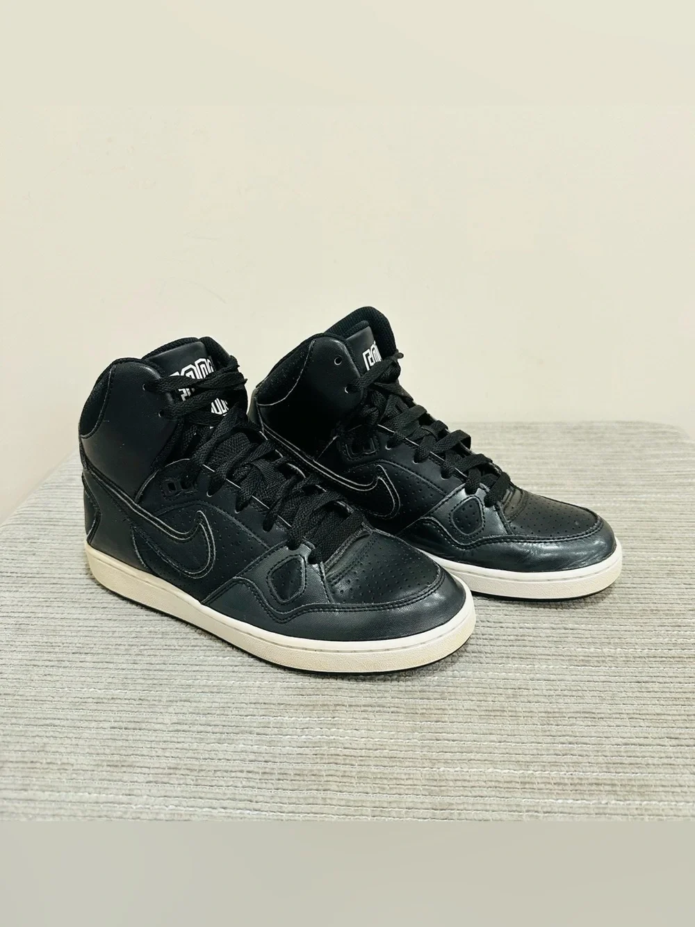 Nike wmns son