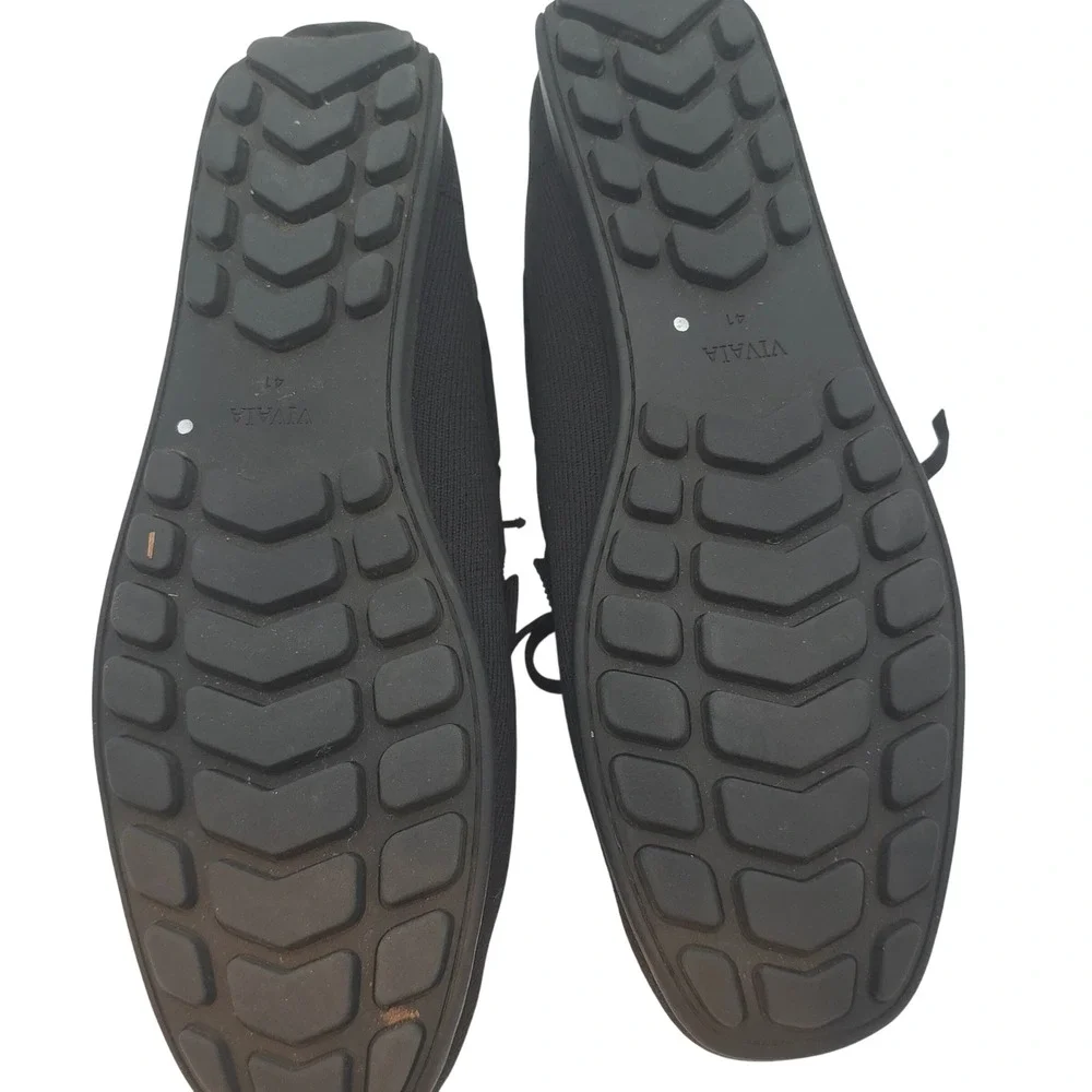 Vivaia modern black