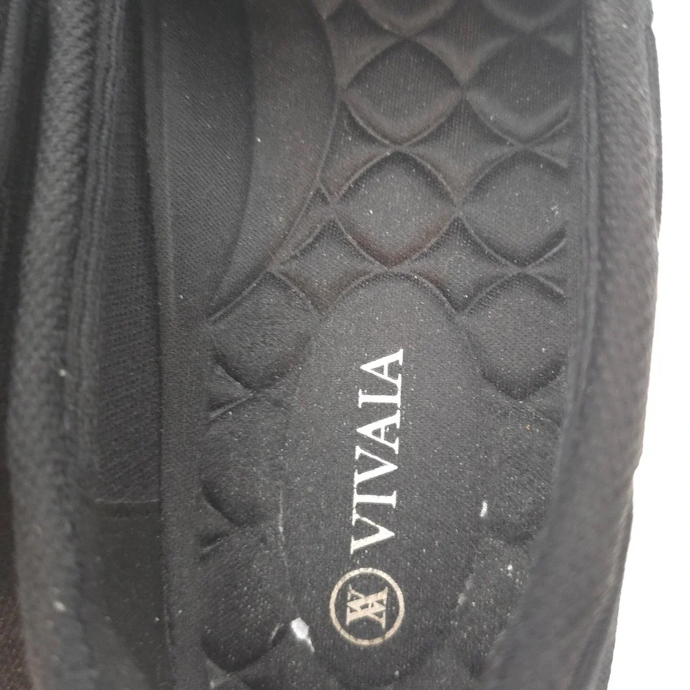 Vivaia modern black