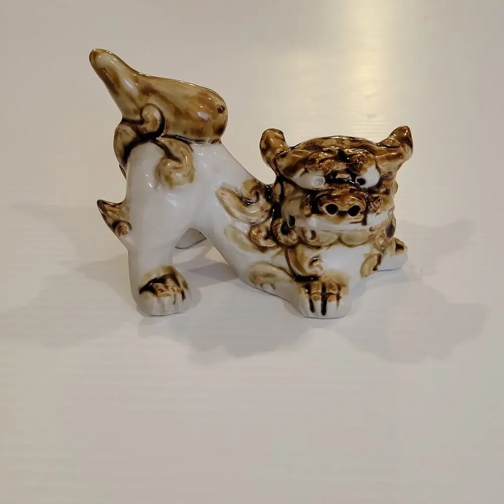 Vintage Unique Chinese Asian Foo Dogs-Fu Figurine