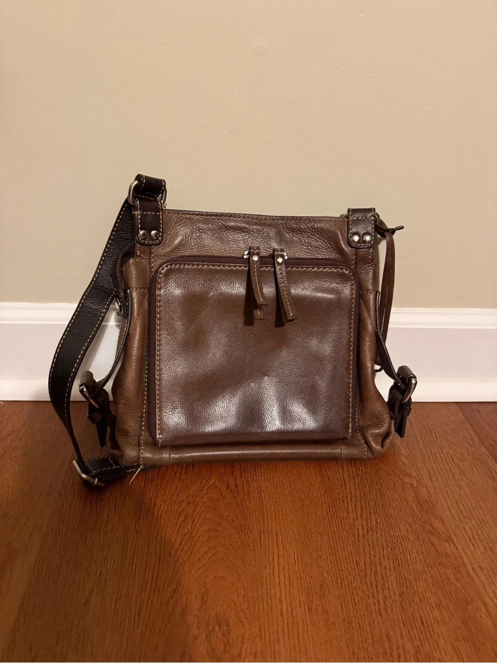 Fossil brand style