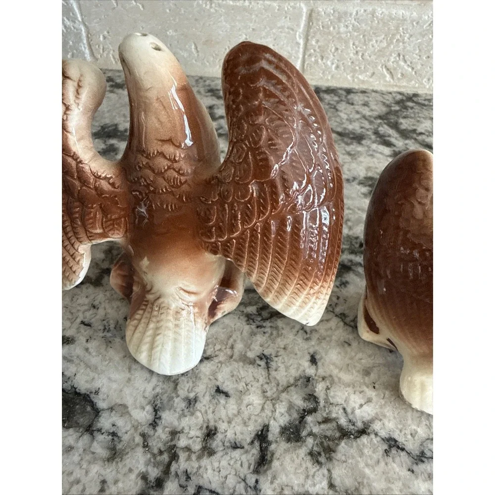 salt and pepper shakers this vintage