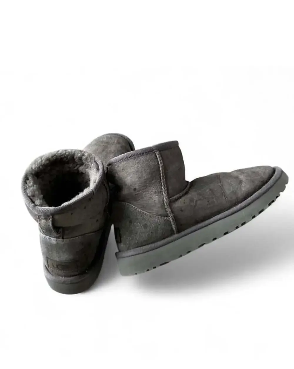UGG classic mini