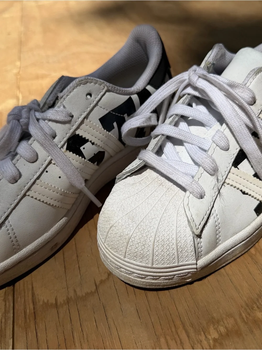 adidas classic white