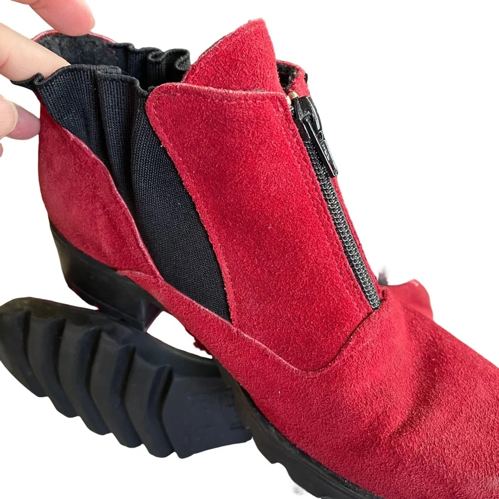 Barbo red suede