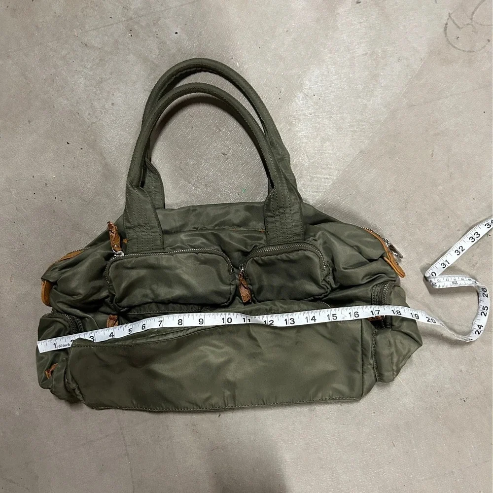 GAP olive green