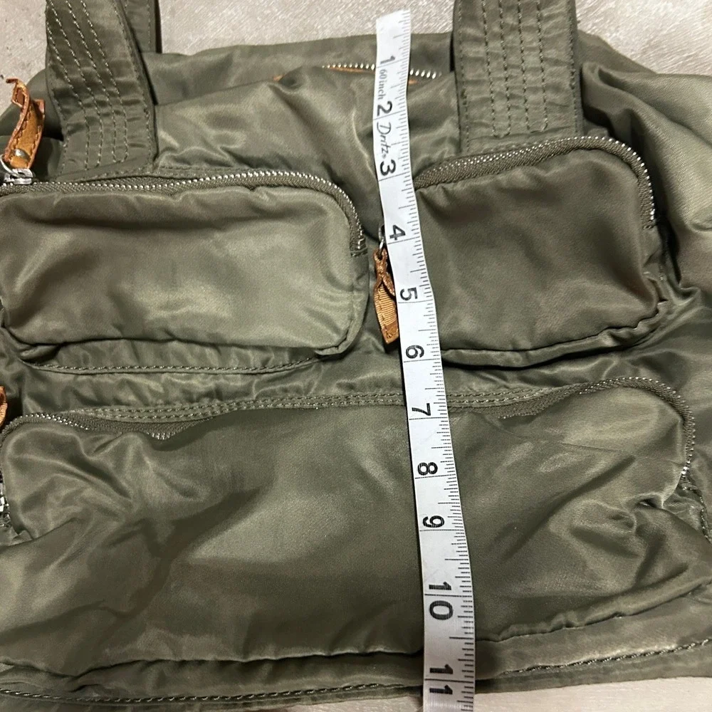 GAP olive green