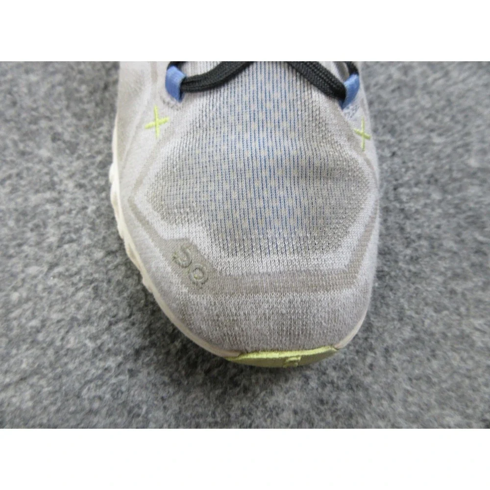 On Running cloud shoes