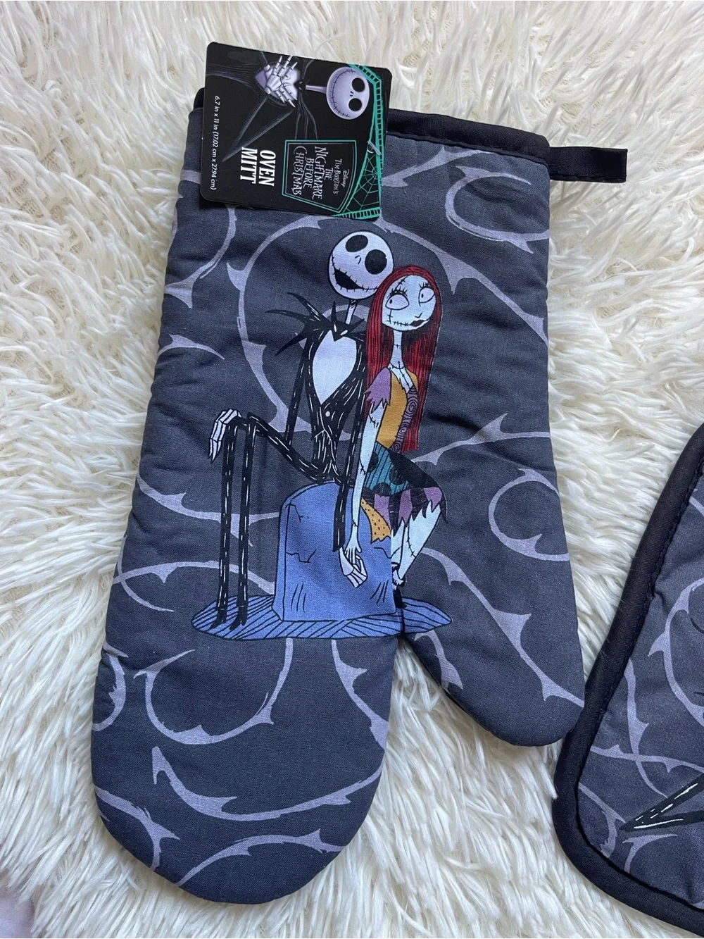 Disney pot holder mitt