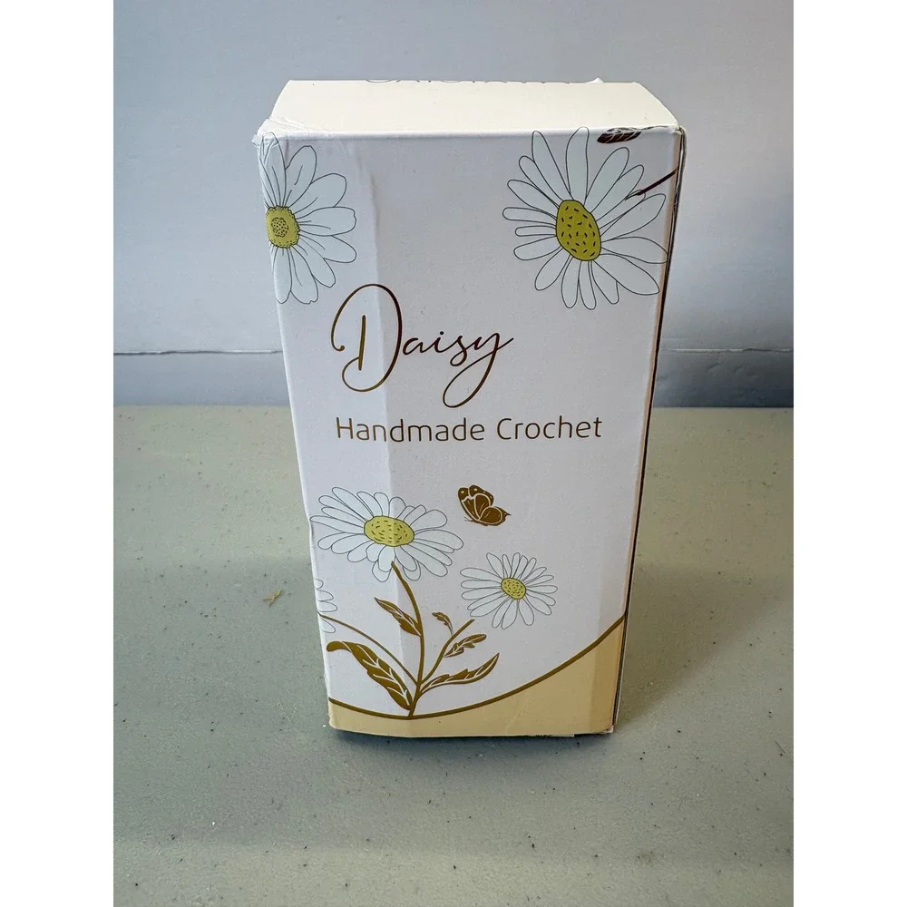 Handmade crochet daisy
