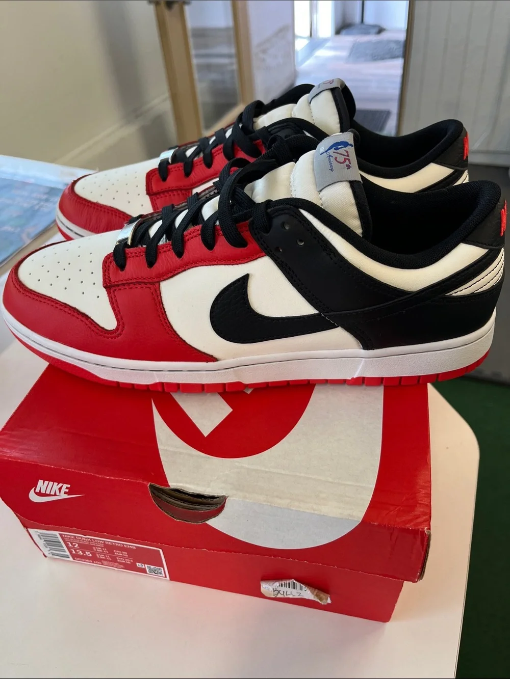 Nike classic low