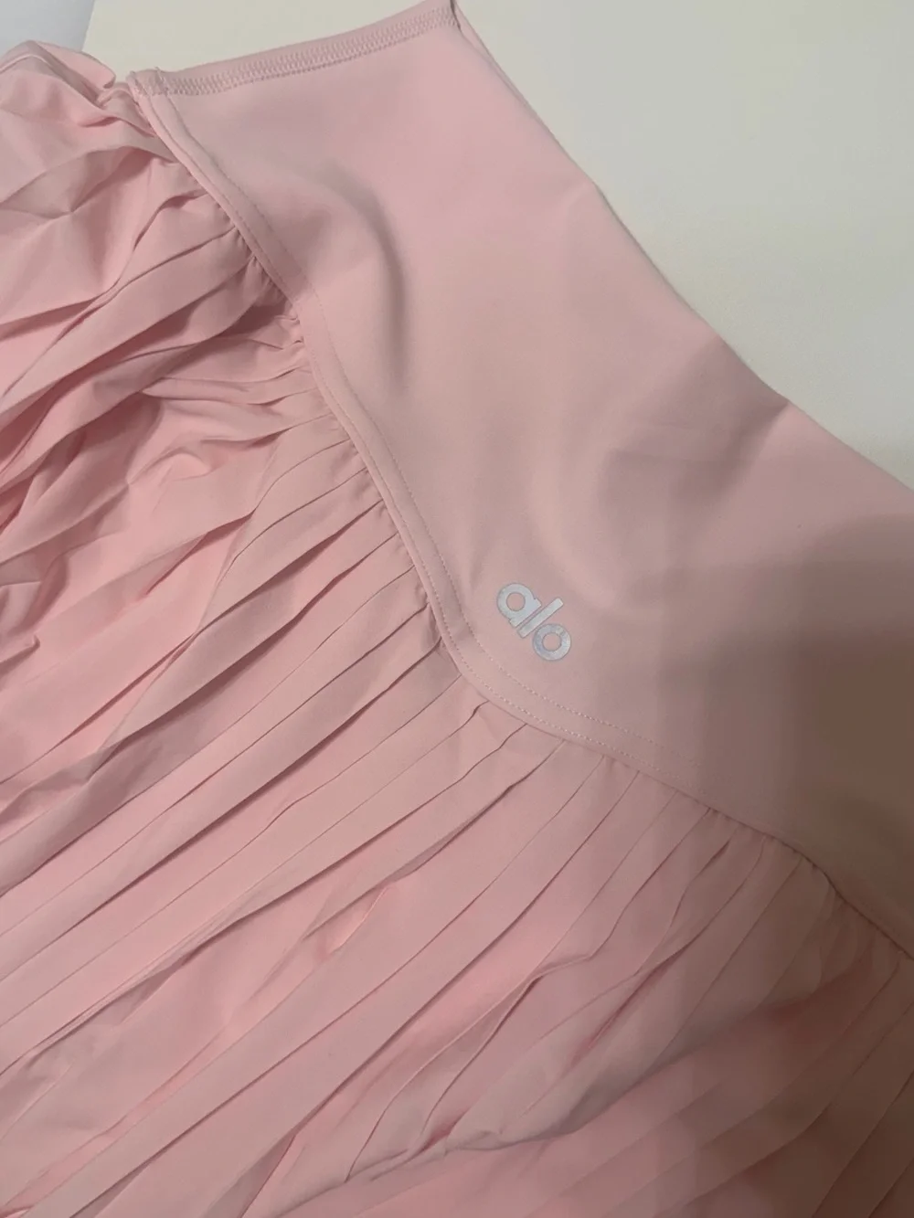 ALO Yoga soft pleated