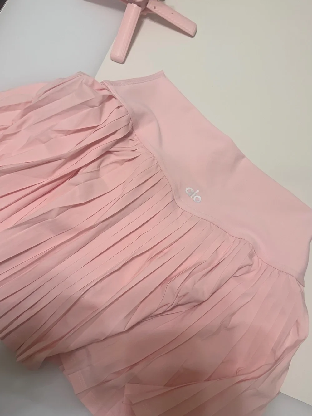ALO Yoga soft pleated