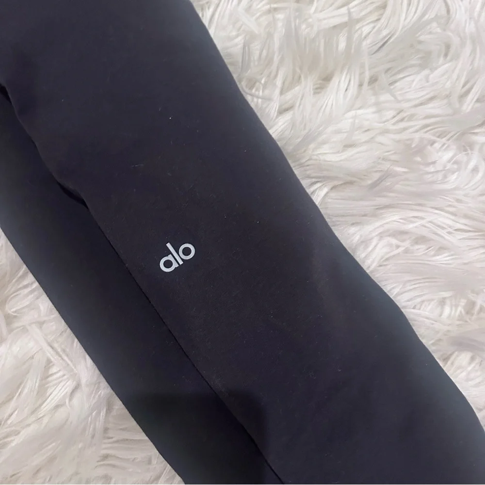 ALO Yoga feel comfy worn