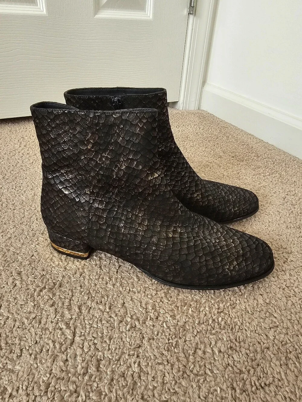 Vaneli step into