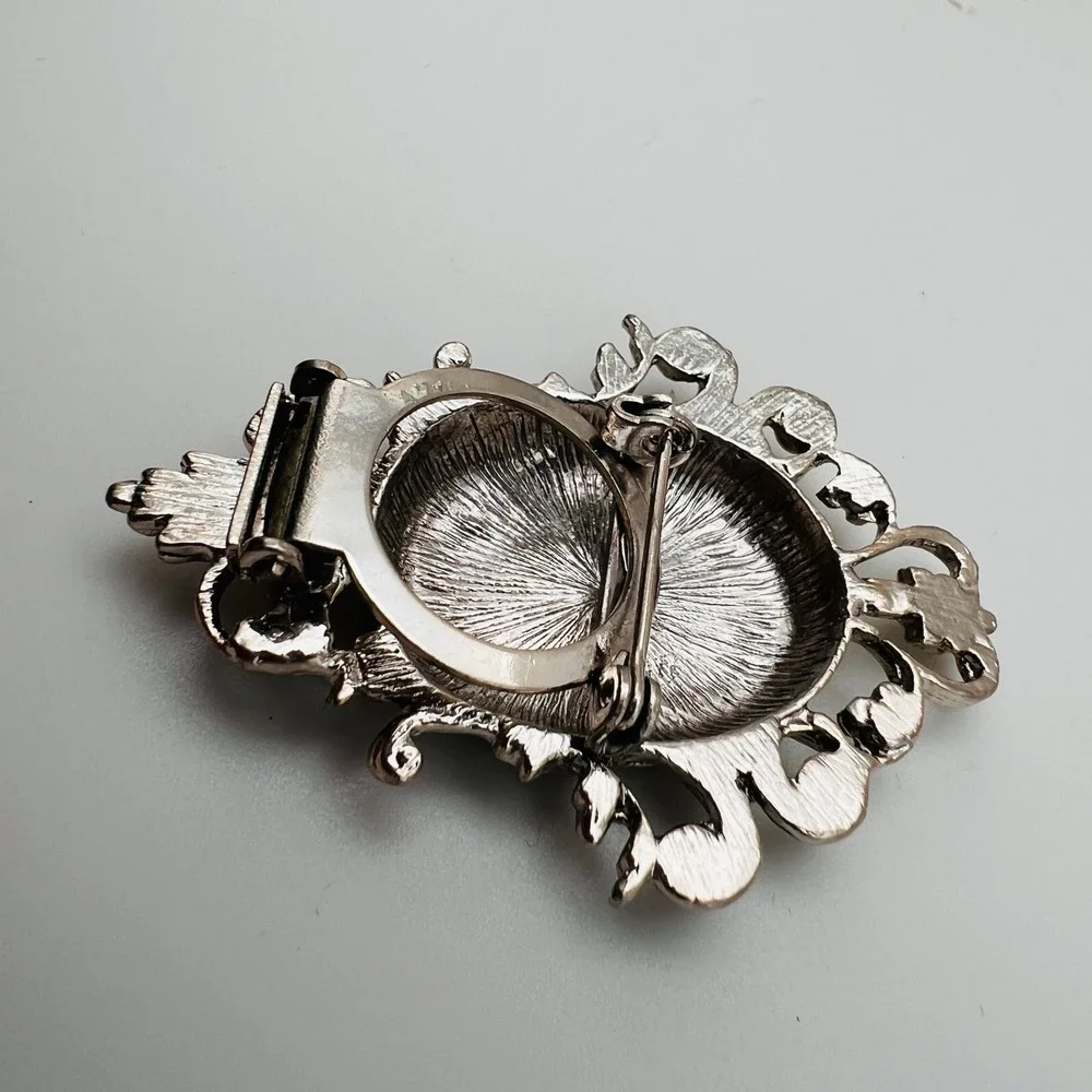 N/A vintage ornate