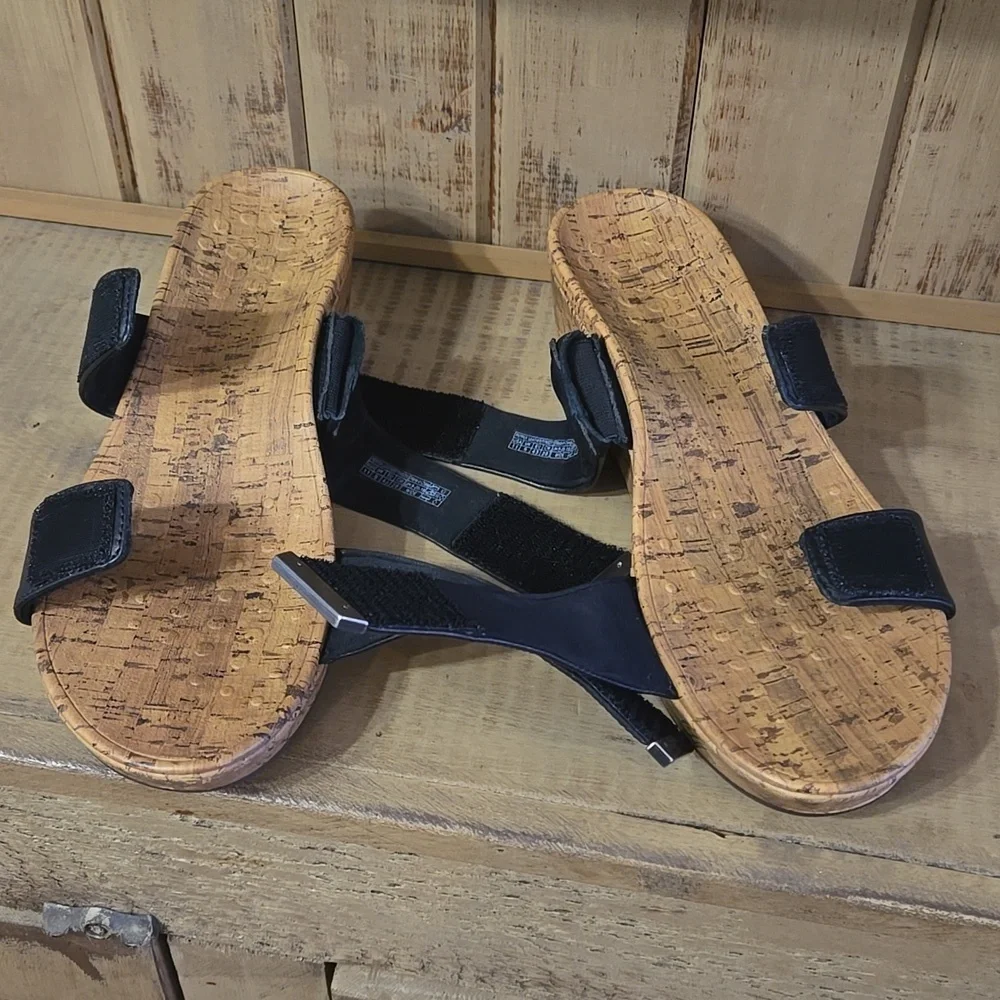 Vionic wedge sandals