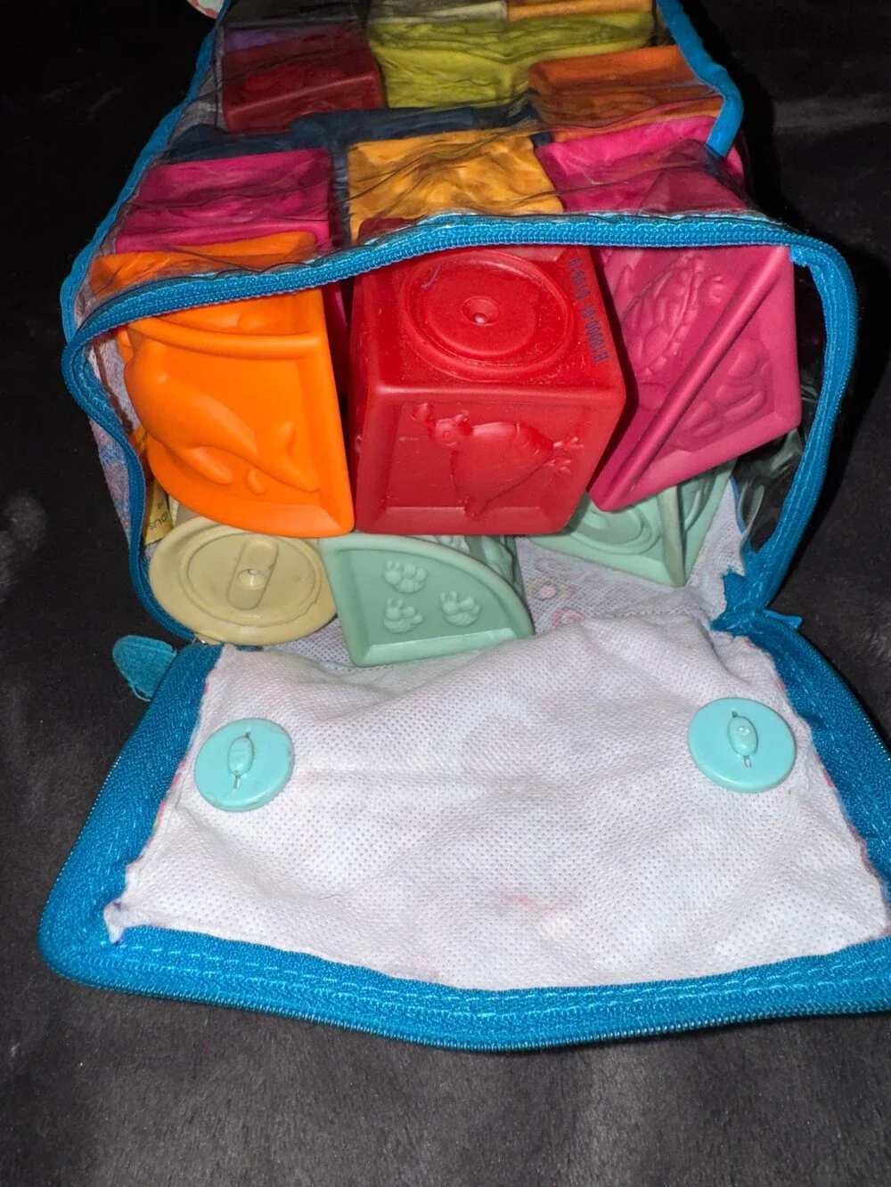 B. Toys toys surprised
