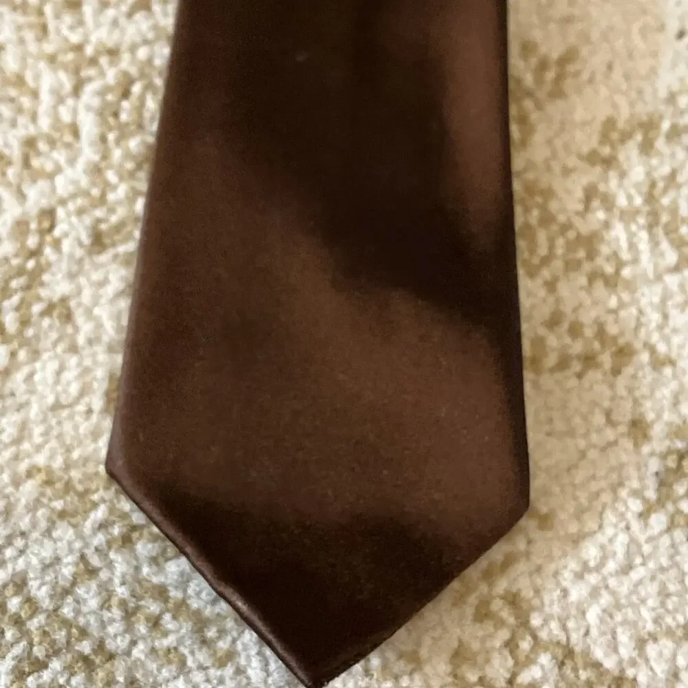 MCM necktie arista
